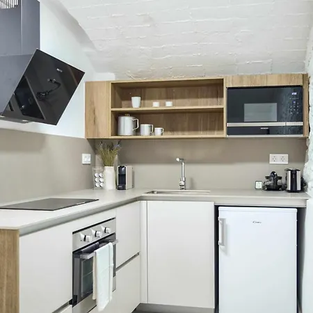 Casa Estudio En El Centro Del Pueblo *